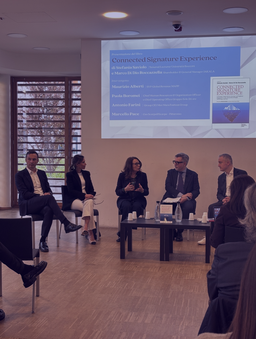 JAKALA presenta “Connected Signature Experience”: una guida per competere in un mondo frammentato